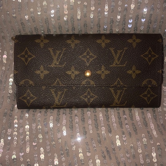 Louis Vuitton Handbags - 100% Authentic Louis Vuitton Monogram Wallet